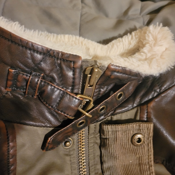 Buffalo Utility Jacket - Picture 2 of 8